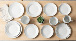 IKEA’s “Beautiful” Dinnerware Set Comes With 18 Pieces And Only Costs $50