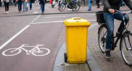 Amsterdam Plaatst Prullenbak Midden Op Fietspad: 'Een Giller' - NOS